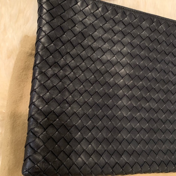 Bottega Veneta clutch bag 🖤 - Picture 2 of 8